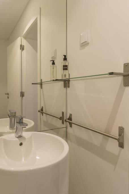 Self Check-in, 3br, Ac/heating & Breakfast Terrace Apartamento Lisboa